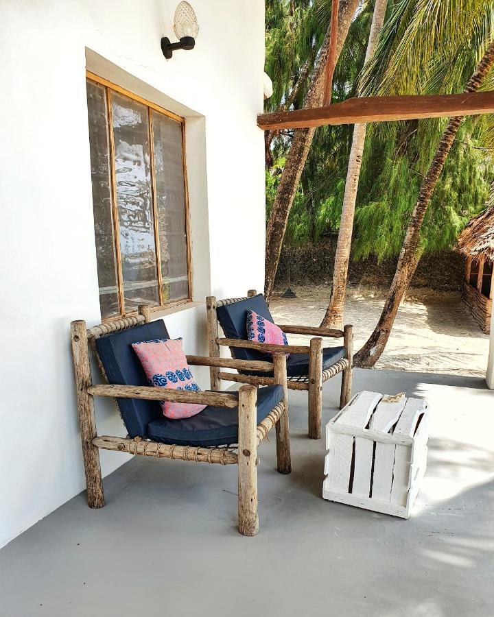ブウェワウ Blue Palm Zanzibar Bed & Breakfast エクステリア 写真