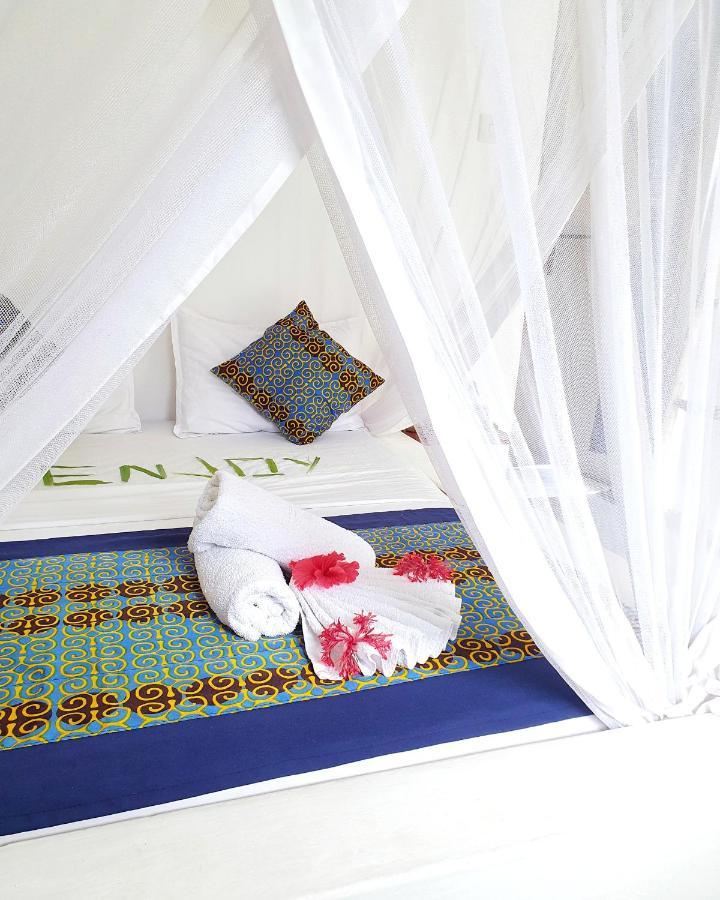 ブウェワウ Blue Palm Zanzibar Bed & Breakfast エクステリア 写真